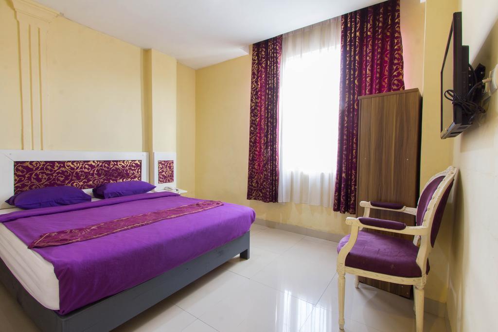 Wijaya Imperial Hotel Baturetno Dış mekan fotoğraf