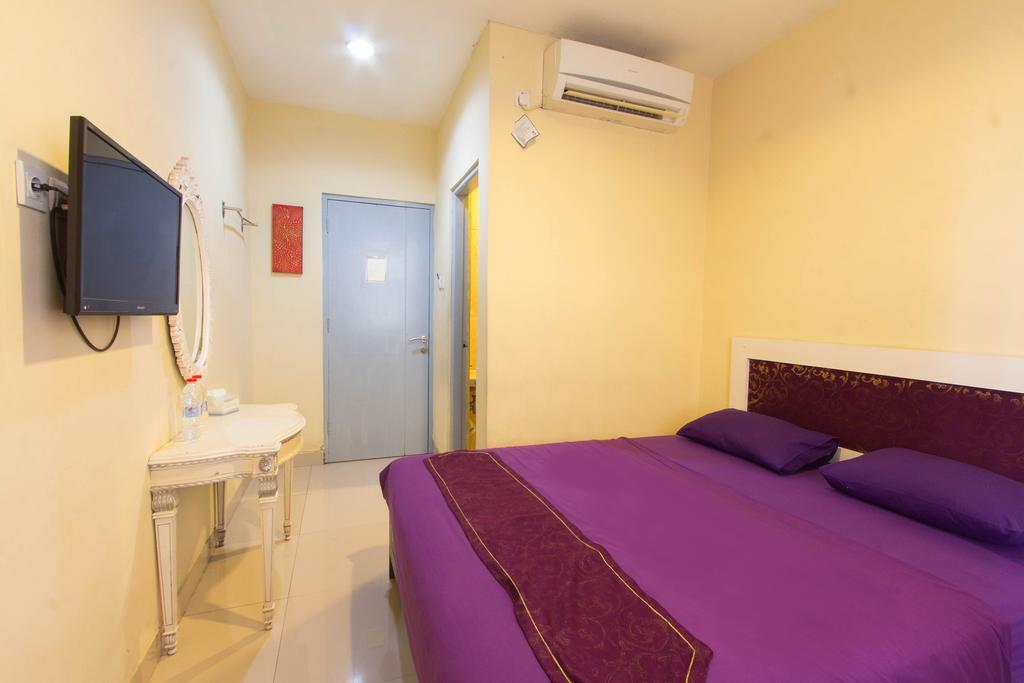 Wijaya Imperial Hotel Baturetno Dış mekan fotoğraf