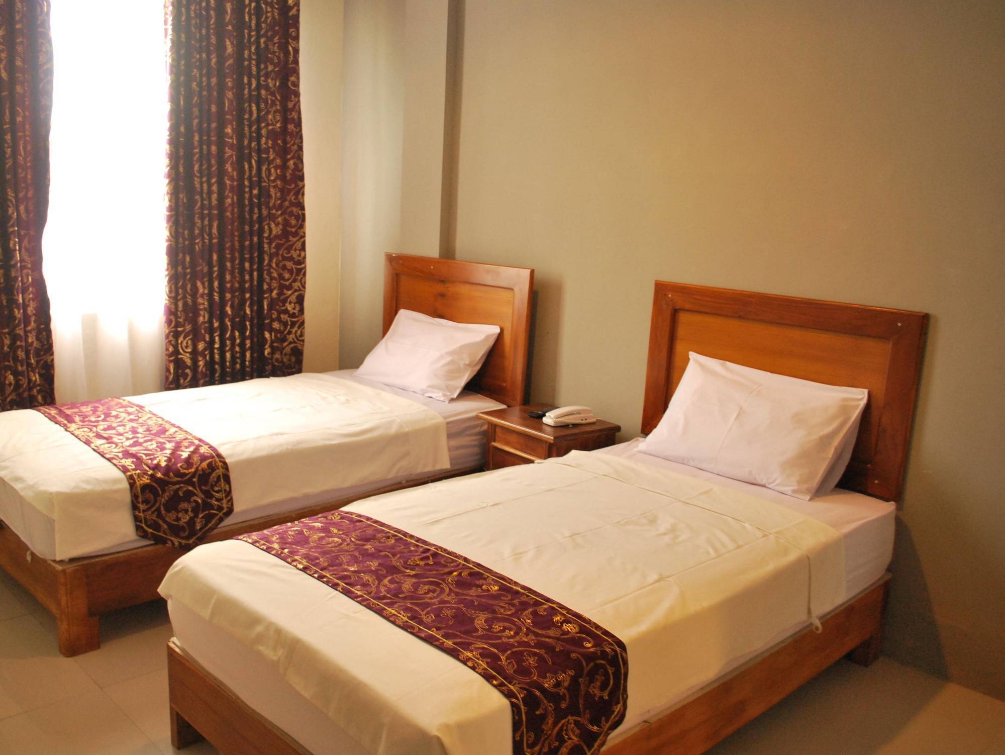 Wijaya Imperial Hotel Baturetno Dış mekan fotoğraf