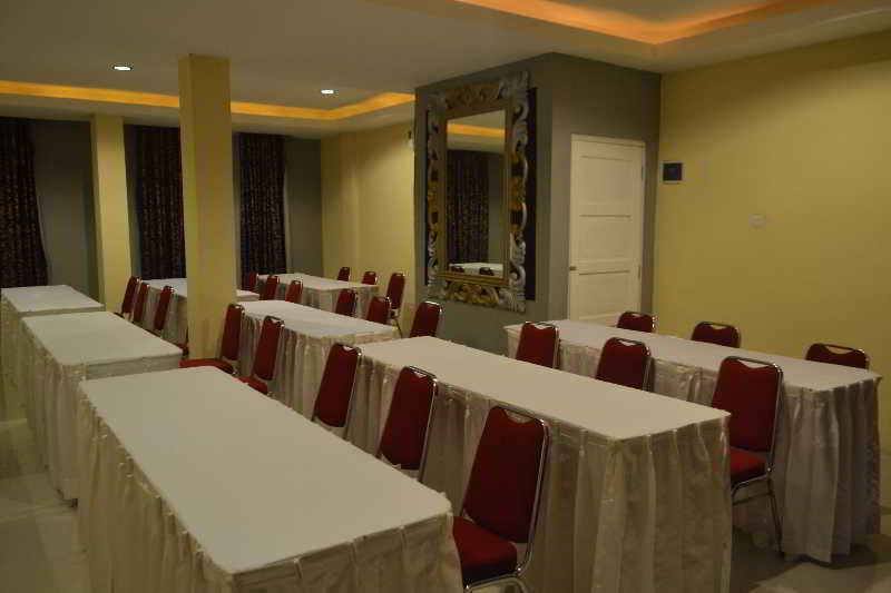 Wijaya Imperial Hotel Baturetno Dış mekan fotoğraf